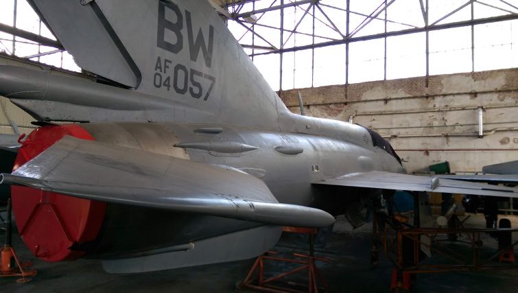 MiG-21MF-harckocsi.com-6.jpg